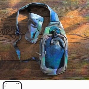 2/$14 CrossBody Sling Shoulder Bag Detachable Bottle Holder Travel Blue 